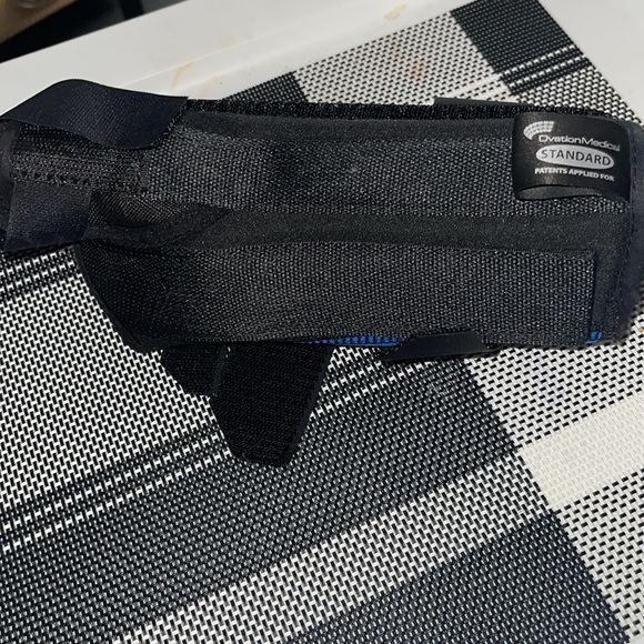 Ovation Medical Versa-Fit Wrist Brace - Picture 2 of 2
